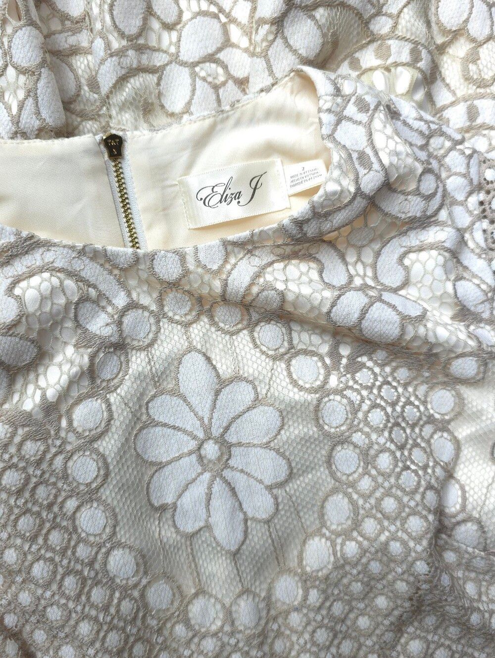 🍒EUC🍒 KADIN LACE DRESS - Picture 9 of 9